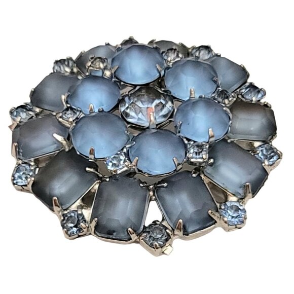 Weiss Silver Tone Blue Prong Set Rhinestone, Molded Glass Round Cluster Brooch - Picture 3 of 8